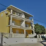 Fancy Dream - Modern One Bedroom With Balcony And Sea View 3 Apartment Brna