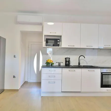 Fancy Dream - Modern One Bedroom With Balcony And Sea View 3 *