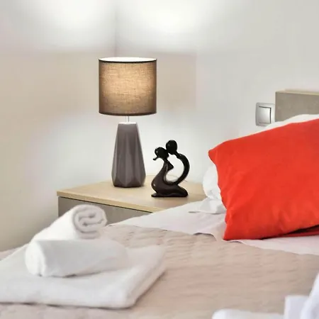 Apartmán Fancy Dream - Modern One Bedroom With Balcony And Sea View 3 Brna