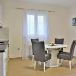 Apartment Fancy Dream - Modern One Bedroom With Balcony And Sea View 3 Brna
