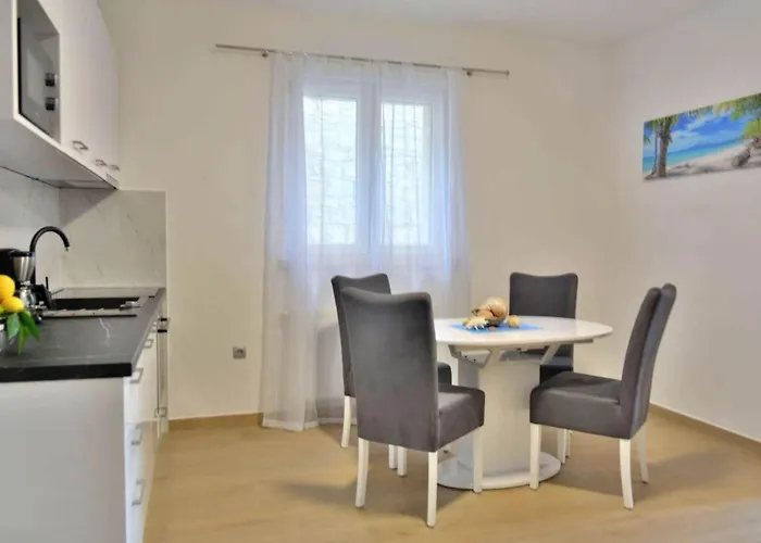 Apartman Fancy Dream - Modern One Bedroom With Balcony And Sea View 3 Brna