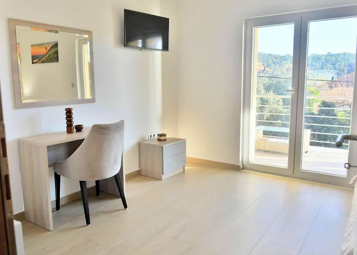 Apartman Fancy Dream - Modern One Bedroom With Balcony And Sea View 3 Brna