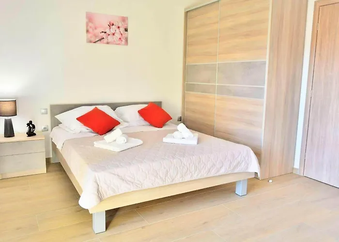 Fancy Dream - Modern One Bedroom With Balcony And Sea View 3 Apartman Brna